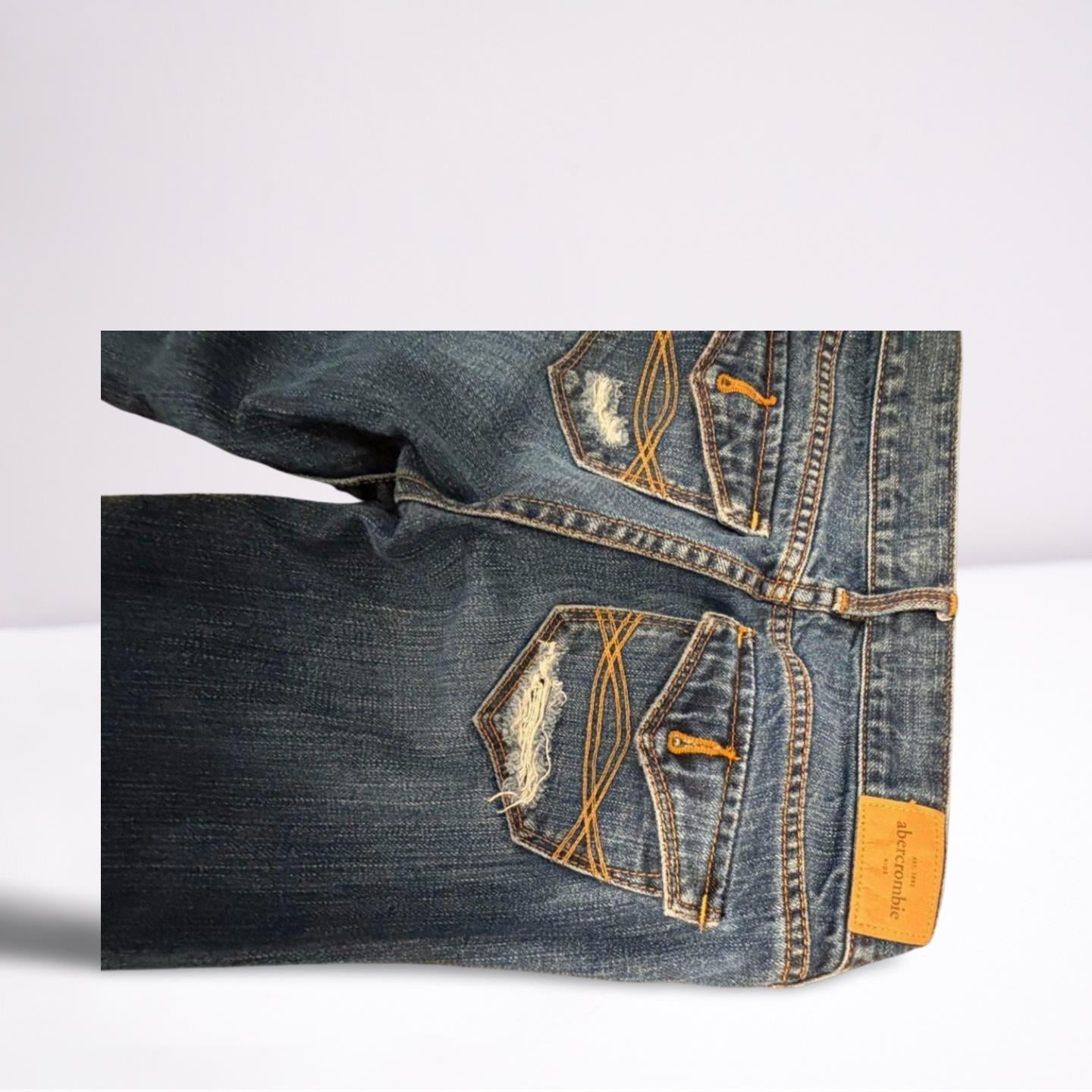 Abercrombie & Fitch Womens Jeans Denim Medium Wash Slightly Distressed - Blue - 14 - Very Good