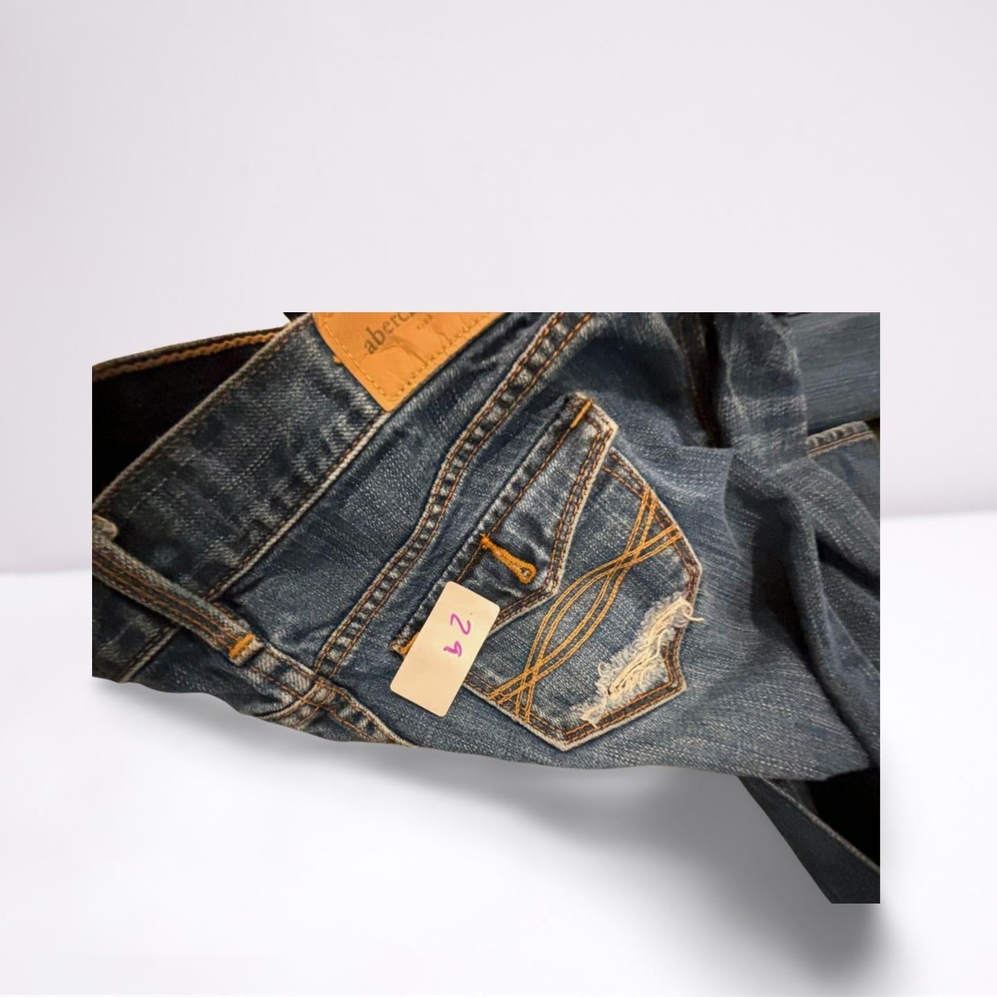 Abercrombie & Fitch Womens Jeans Denim Medium Wash Slightly Distressed - Blue - 14 - Very Good