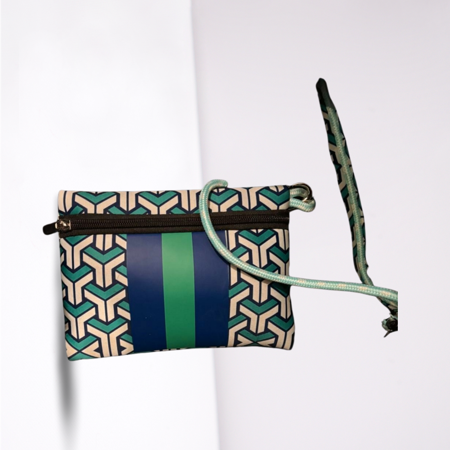 Parker & Hyde Womens Travel bag Attached Pouch Waterproof - GreenWhite - One Size - Like New