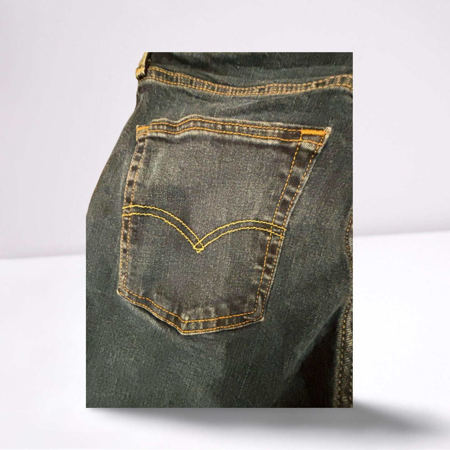 Levi Strauss Mens Jeans 610 Dark Wash - Blue - 34x32 - Very Good