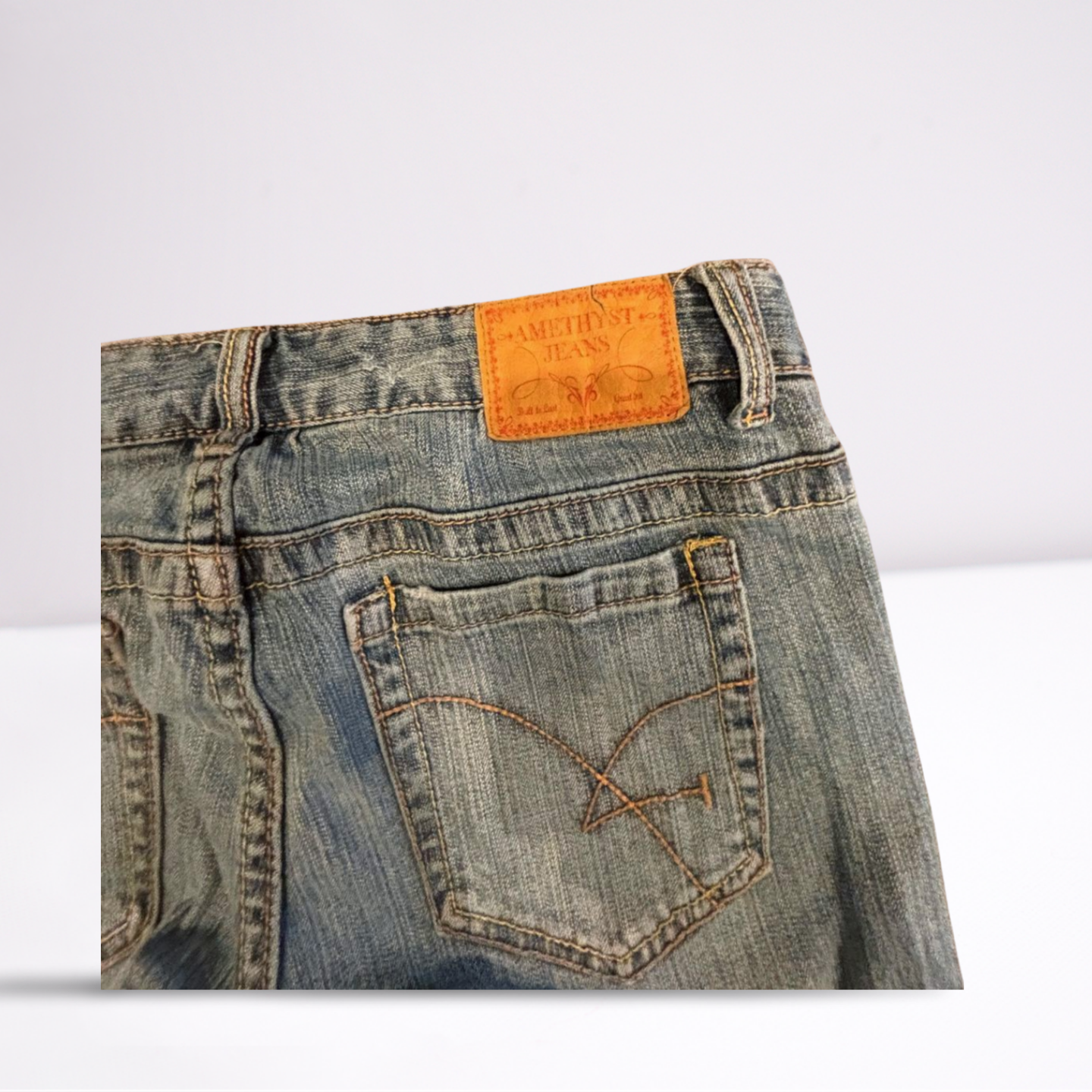 Womens Amethust Jeans Slightly Distressed Vintage - Size 9 - Blue - Very Good