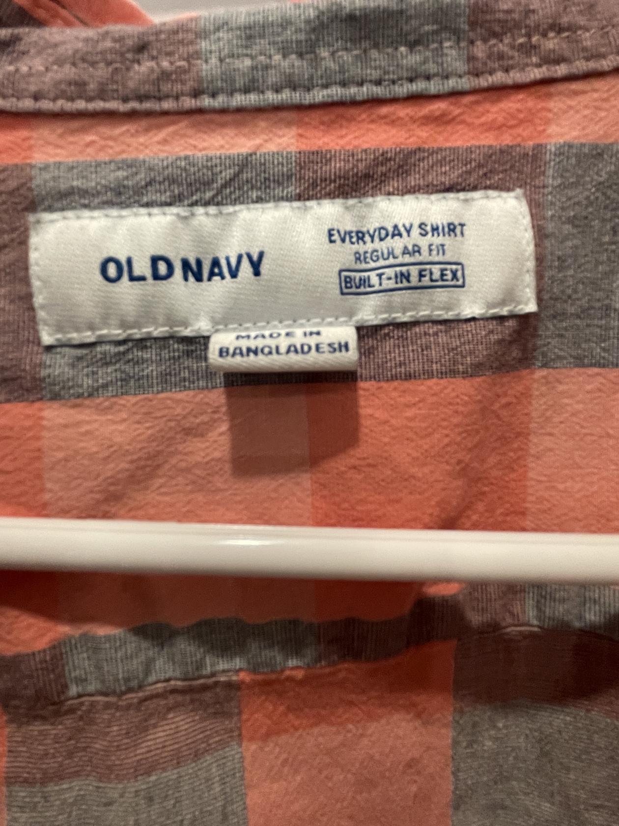 Old Navy Mens Button Down Shirt Everyday Casual Front Pocket - Coral - XL - Like New