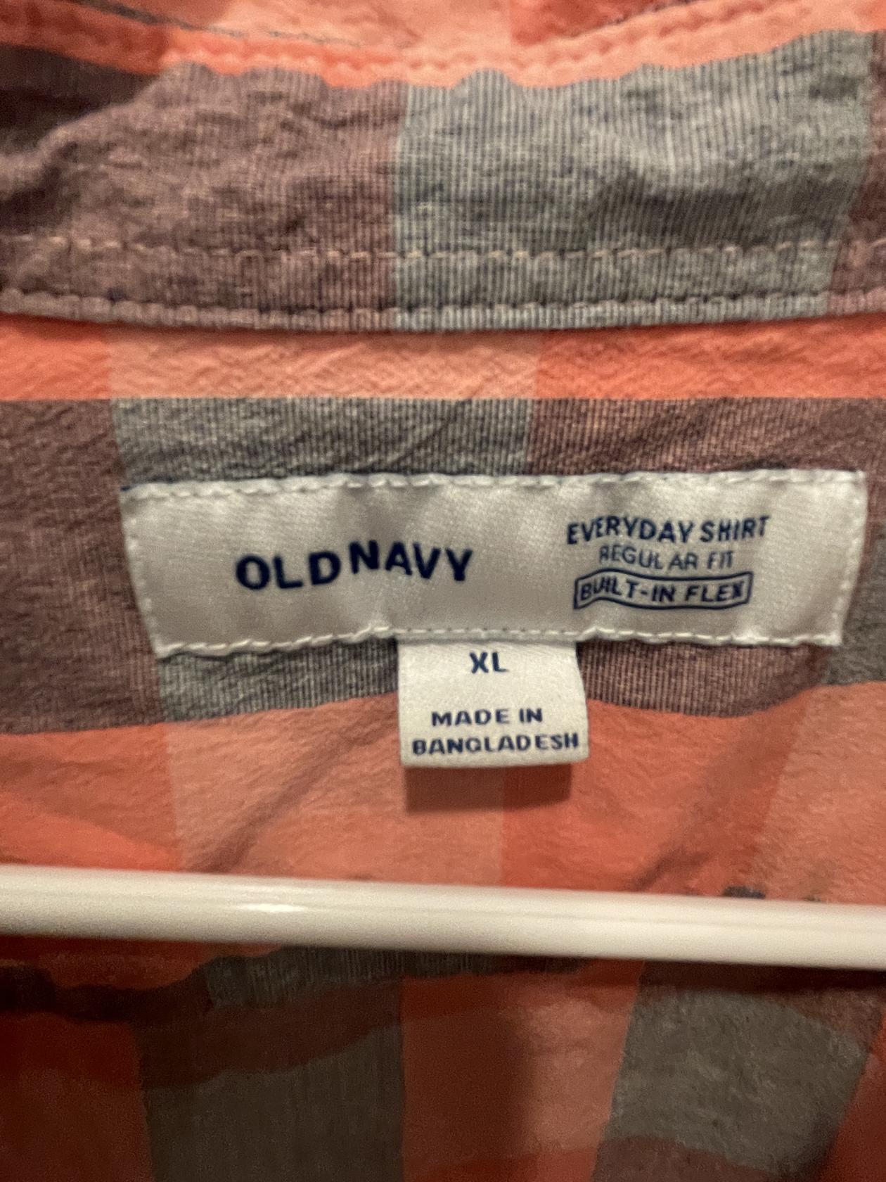 Old Navy Mens Button Down Shirt Everyday Casual Front Pocket - Coral - XL - Like New